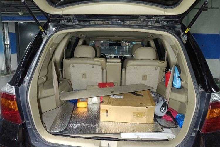 Used Toyota Highlander 2011 2.7L Two-Wheel Drive 7-Seater Luxury Navigation Edition Trunk