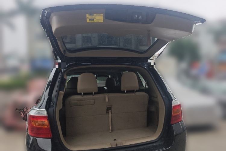 Used Toyota Highlander 2011 2.7L Two-Wheel Drive 7-Seater Supreme Edition Trunk