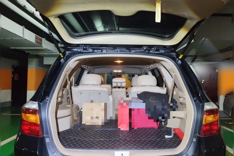 Used Toyota Highlander 2011 2.7L Two-Wheel Drive 7-Seater Elite Edition Trunk