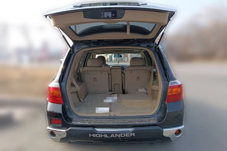 Used Toyota Highlander 2011 2.7L Two-Wheel Drive 7-Seater Luxury Edition Trunk