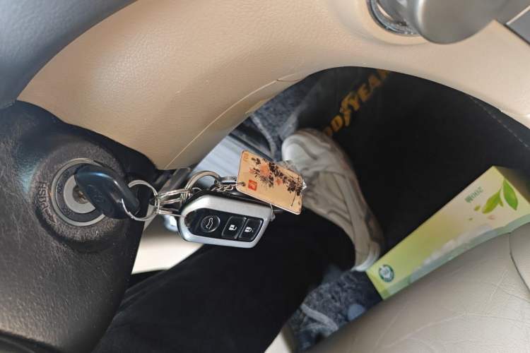 Used Toyota Highlander 2011 2.7L Two-Wheel Drive 7-Seater Luxury Navigation Edition Vehicle Key