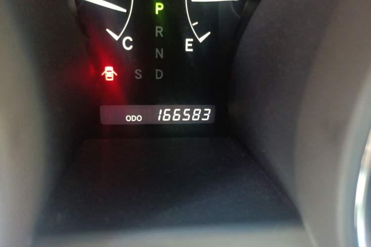 Used Toyota Highlander 2011 2.7L Two-Wheel Drive 7-Seater Luxury Edition Odometer Close Up