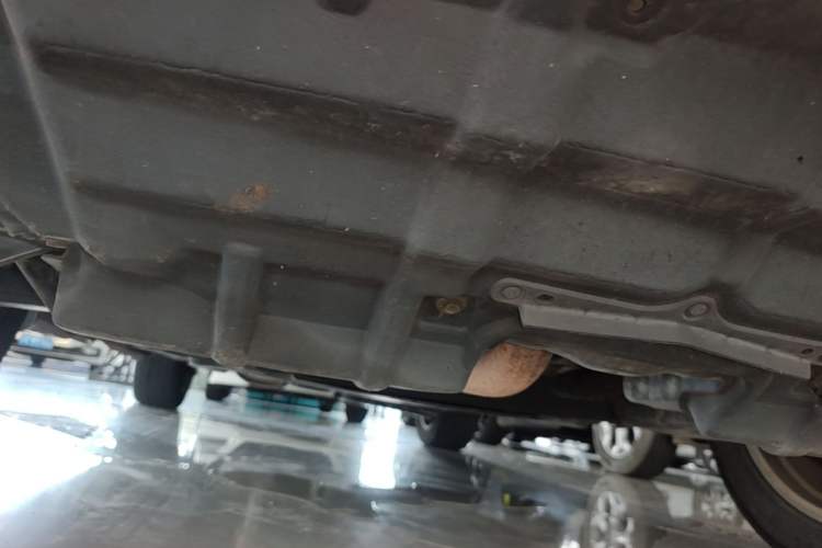 Used Toyota Highlander 2011 2.7L Two-Wheel Drive 7-Seater Luxury Edition Chassis Front