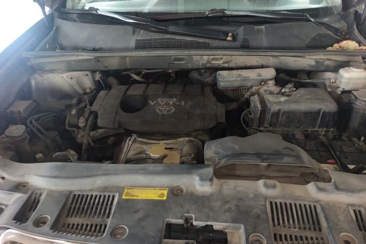 Used Toyota Highlander 2011 2.7L Two-Wheel Drive 7-Seater Luxury Edition Engine Bay