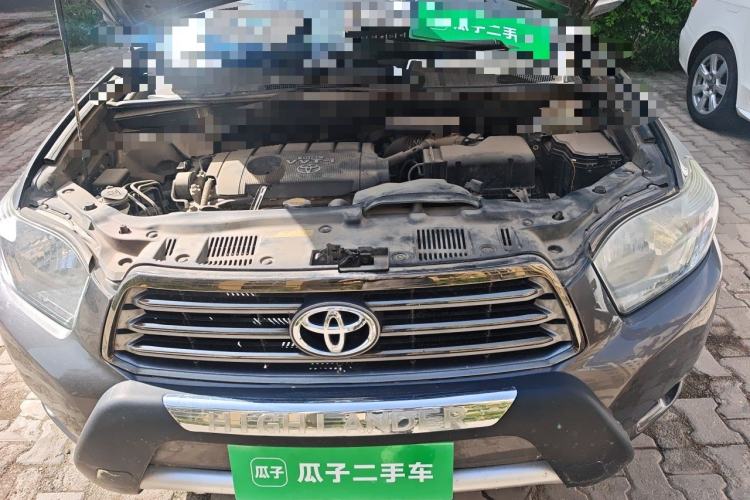 Used Toyota Highlander 2011 2.7L Two-Wheel Drive 7-Seater Luxury Edition Engine Bay