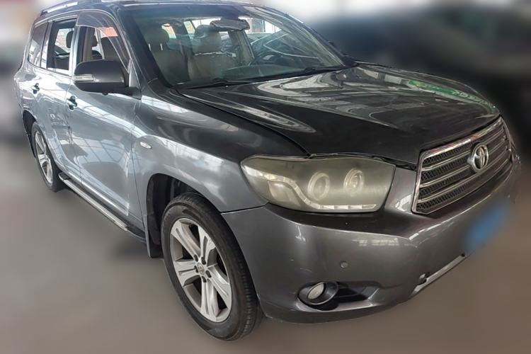 Used Toyota Highlander 2011 2.7L Two-Wheel Drive 7-Seater Luxury Edition Front Right 45 Deg