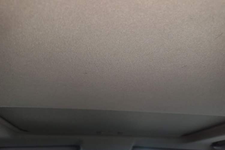 Used Toyota Highlander 2011 2.7L Two-Wheel Drive 7-Seater Luxury Edition Headliner