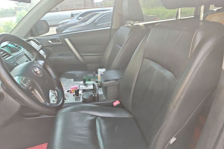 Used Toyota Highlander 2011 2.7L Two-Wheel Drive 7-Seater Luxury Edition Left Front Seat