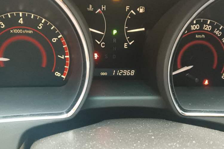 Used Toyota Highlander 2011 2.7L Two-Wheel Drive 7-Seater Luxury Edition Odometer Close Up