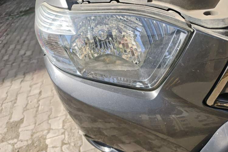 Used Toyota Highlander 2011 2.7L Two-Wheel Drive 7-Seater Luxury Edition Right Front Headlight