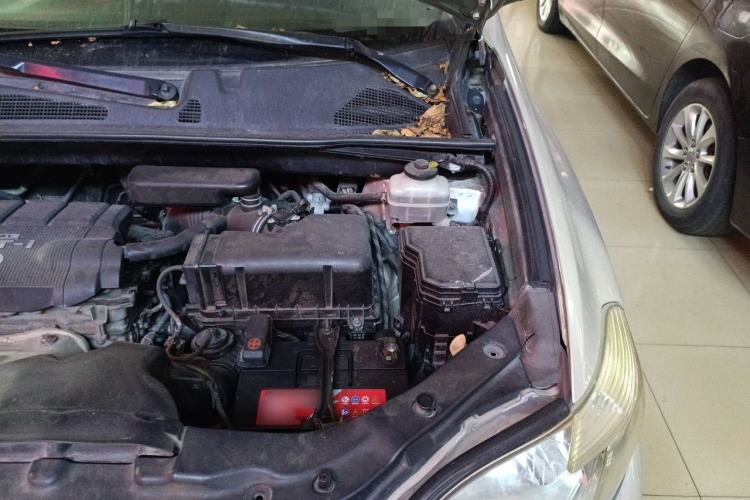 Used Toyota Highlander 2011 2.7L Two-Wheel Drive 5-Seater Elite Edition Engine Bay Left
