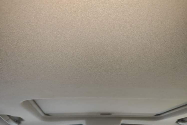 Used Toyota Highlander 2011 2.7L Two-Wheel Drive 7-Seater Luxury Edition Headliner