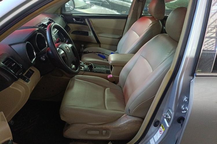 Used Toyota Highlander 2011 2.7L Two-Wheel Drive 5-Seater Elite Edition Left Front Seat