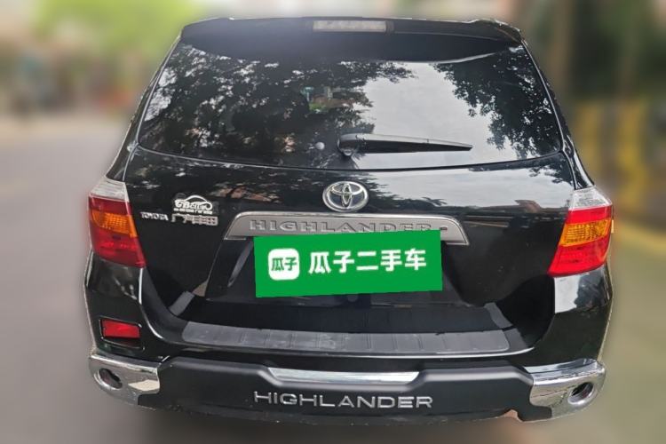 Used Toyota Highlander 2011 2.7L Two-Wheel Drive 7-Seater Luxury Edition Rear