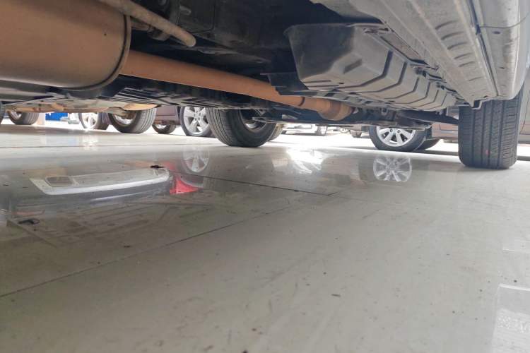 Used Toyota Highlander 2011 2.7L Two-Wheel Drive 5-Seater Elite Edition Chassis Rear Right