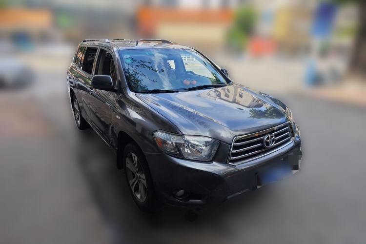 Used Toyota Highlander 2011 2.7L Two-Wheel Drive 7-Seater Luxury Edition Front Right 45 Deg