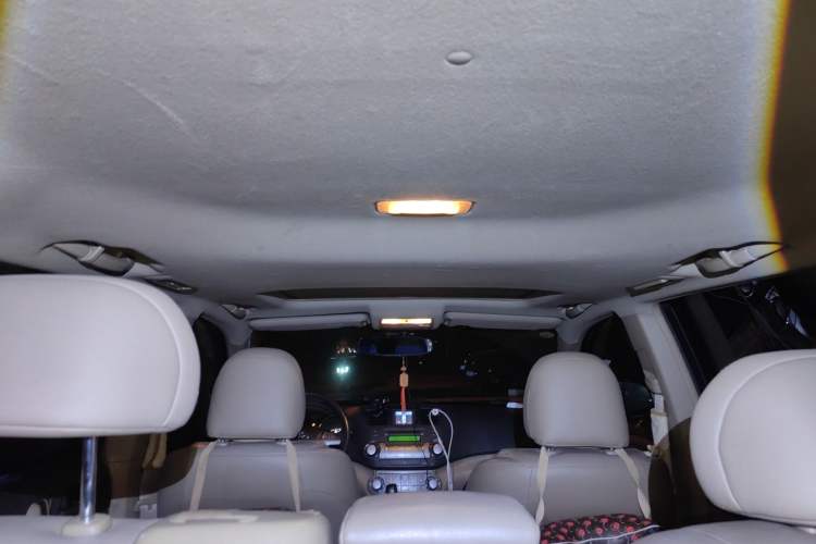 Used Toyota Highlander 2011 2.7L Two-Wheel Drive 7-Seater Luxury Edition Headliner