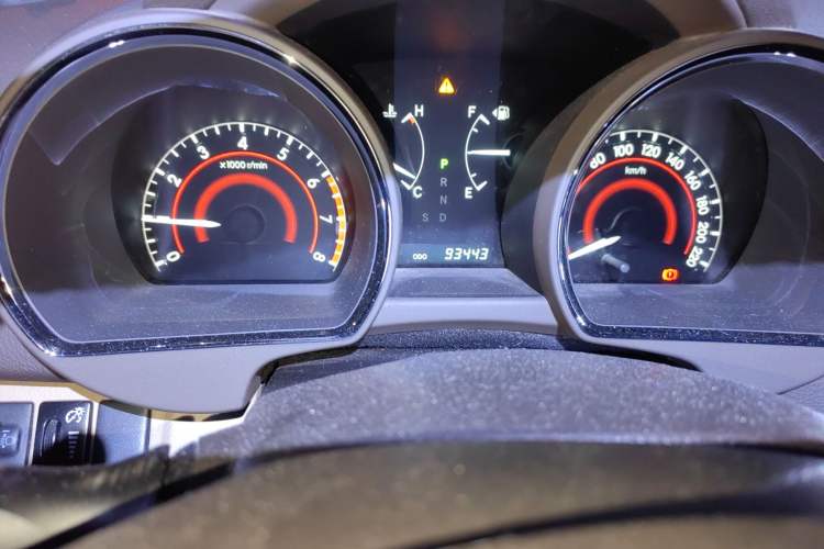 Used Toyota Highlander 2011 2.7L Two-Wheel Drive 7-Seater Luxury Edition Odometer Close Up