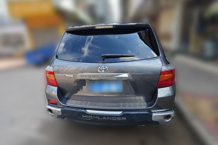 Used Toyota Highlander 2011 2.7L Two-Wheel Drive 7-Seater Luxury Edition Rear