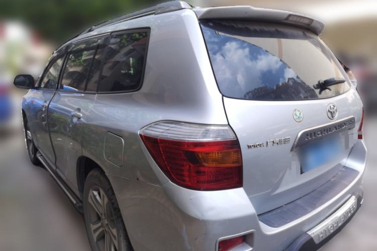 Used Toyota Highlander 2011 2.7L Two-Wheel Drive 7-Seater Luxury Edition Rear Left 45 Deg