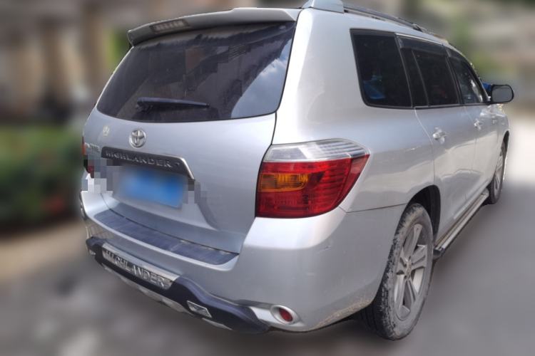 Used Toyota Highlander 2011 2.7L Two-Wheel Drive 7-Seater Luxury Edition Rear Right 45 Deg