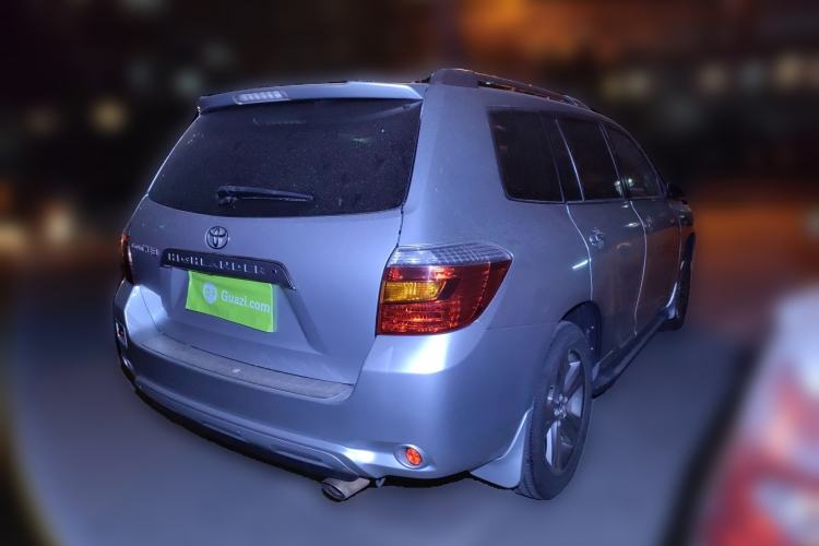 Used Toyota Highlander 2011 2.7L Two-Wheel Drive 7-Seater Luxury Edition Rear Right 45 Deg