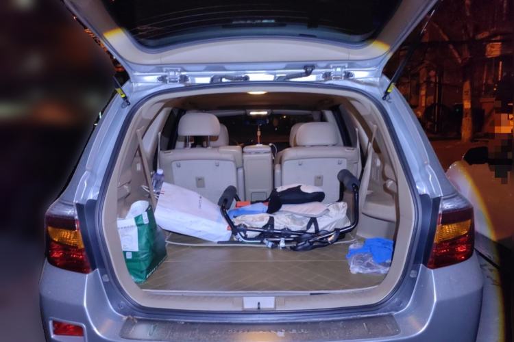 Used Toyota Highlander 2011 2.7L Two-Wheel Drive 7-Seater Luxury Edition Trunk
