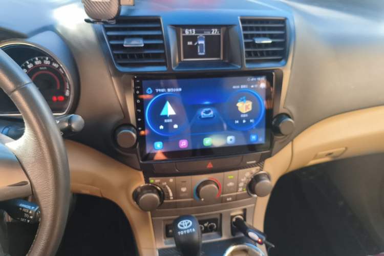 Used Toyota Highlander 2011 2.7L Two-Wheel Drive 5-Seater Sport Edition Audio And AC Panel