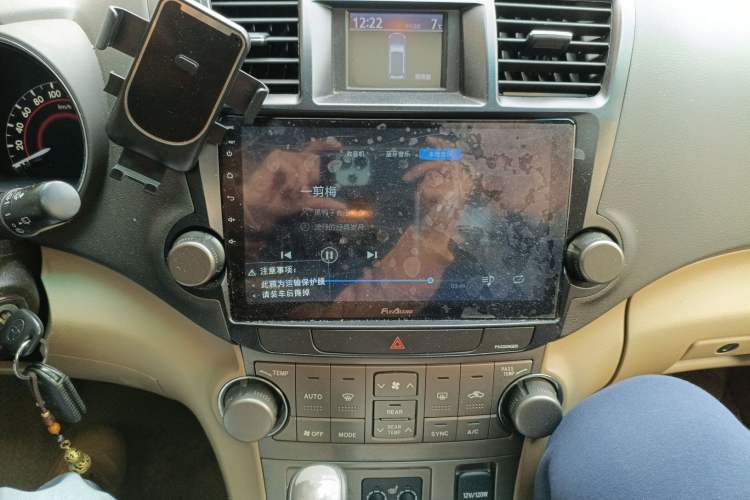 Used Toyota Highlander 2011 2.7L Two-Wheel Drive 7-Seater Luxury Navigation Edition Audio And AC Panel