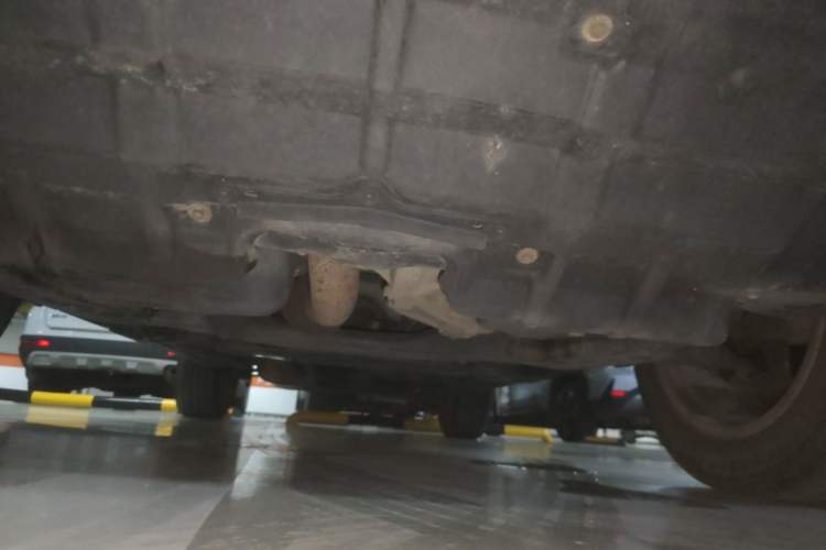 Used Toyota Highlander 2011 2.7L Two-Wheel Drive 7-Seater Luxury Edition Chassis Front