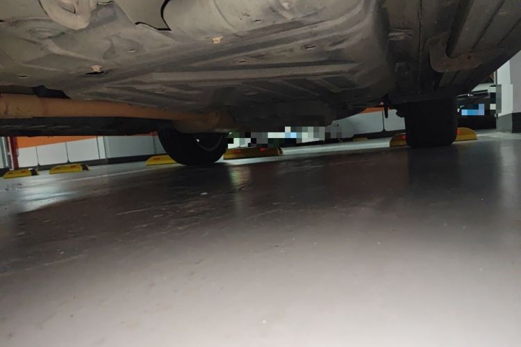Used Toyota Highlander 2011 2.7L Two-Wheel Drive 7-Seater Luxury Edition Chassis Front Left