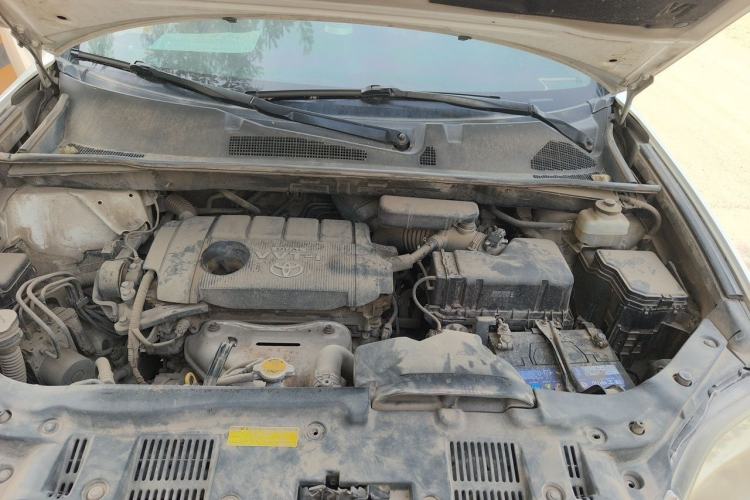 Used Toyota Highlander 2011 2.7L Two-Wheel Drive 7-Seater Luxury Edition Engine Bay