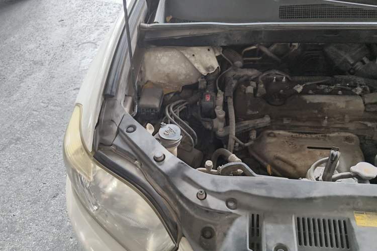 Used Toyota Highlander 2011 2.7L Two-Wheel Drive 7-Seater Elite Edition Engine Bay Right