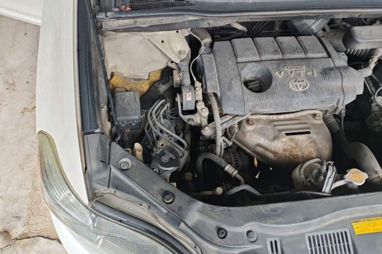 Used Toyota Highlander 2011 2.7L Two-Wheel Drive 7-Seater Luxury Edition Engine Bay Right