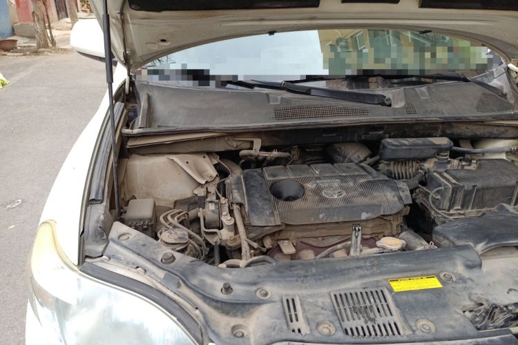Used Toyota Highlander 2011 2.7L Two-Wheel Drive 7-Seater Luxury Navigation Edition Engine Bay Right