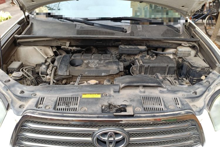 Used Toyota Highlander 2011 2.7L Two-Wheel Drive 7-Seater Luxury Navigation Edition Engine Bay