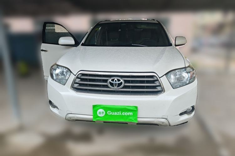 Used Toyota Highlander 2011 2.7L Two-Wheel Drive 7-Seater Luxury Edition Front