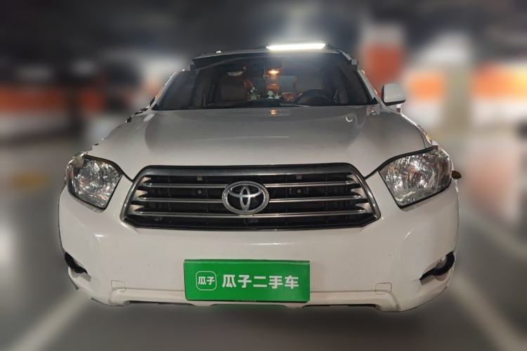 Used Toyota Highlander 2011 2.7L Two-Wheel Drive 7-Seater Luxury Edition Front