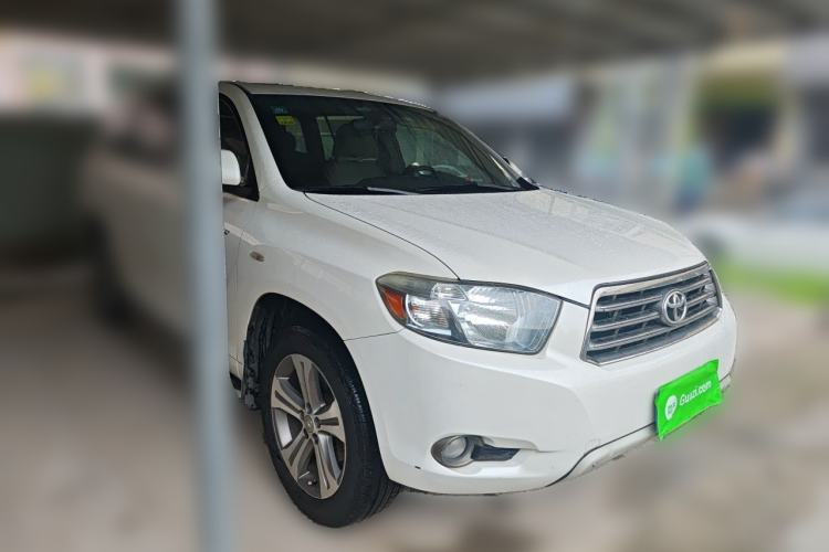 Used Toyota Highlander 2011 2.7L Two-Wheel Drive 7-Seater Luxury Edition Front Right 45 Deg