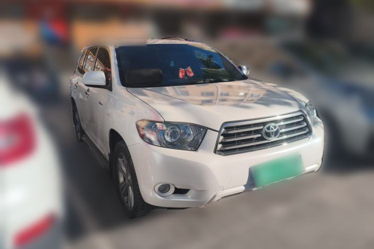 Used Toyota Highlander 2011 2.7L Two-Wheel Drive 5-Seater Sport Edition Front Right 45 Deg