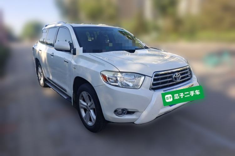 Used Toyota Highlander 2011 2.7L Two-Wheel Drive 7-Seater Supreme Edition Front Right 45 Deg