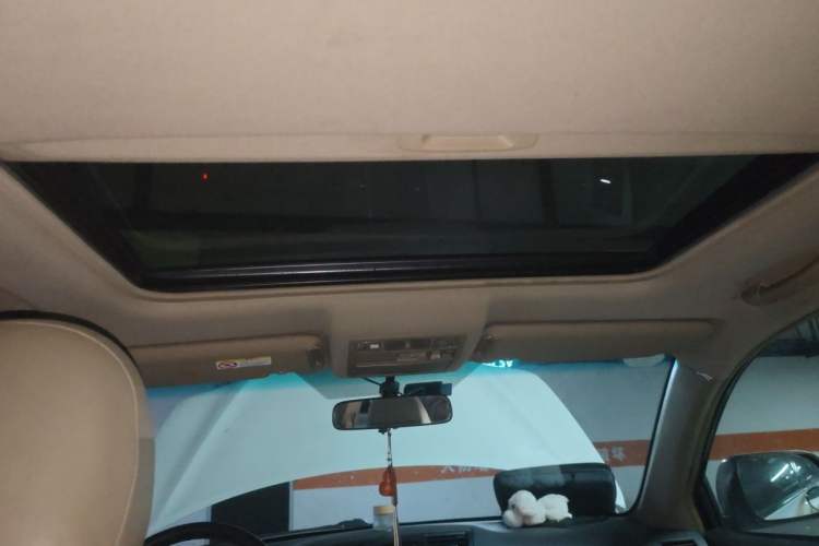 Used Toyota Highlander 2011 2.7L Two-Wheel Drive 7-Seater Luxury Edition Headliner