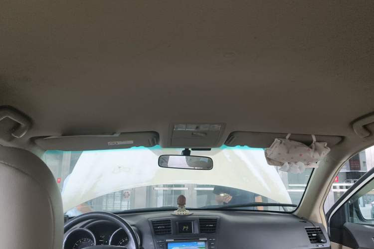 Used Toyota Highlander 2011 2.7L Two-Wheel Drive 7-Seater Elite Edition Headliner