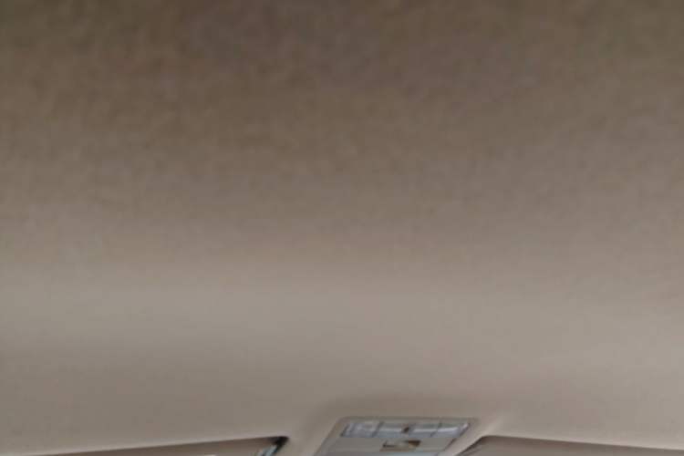 Used Toyota Highlander 2011 2.7L Two-Wheel Drive 5-Seater Sport Edition Headliner