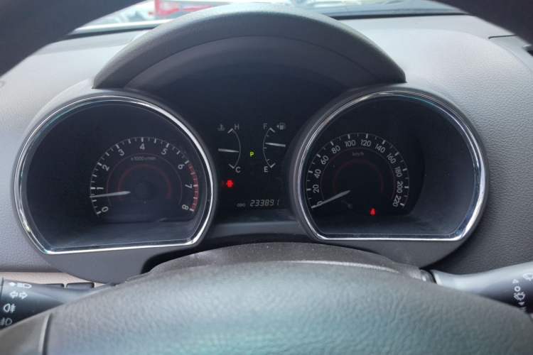 Used Toyota Highlander 2011 2.7L Two-Wheel Drive 5-Seater Elite Edition Instrument Cluster