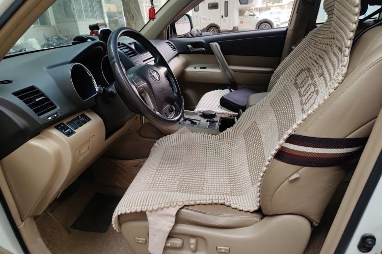 Used Toyota Highlander 2011 2.7L Two-Wheel Drive 5-Seater Sport Edition Left Front Seat