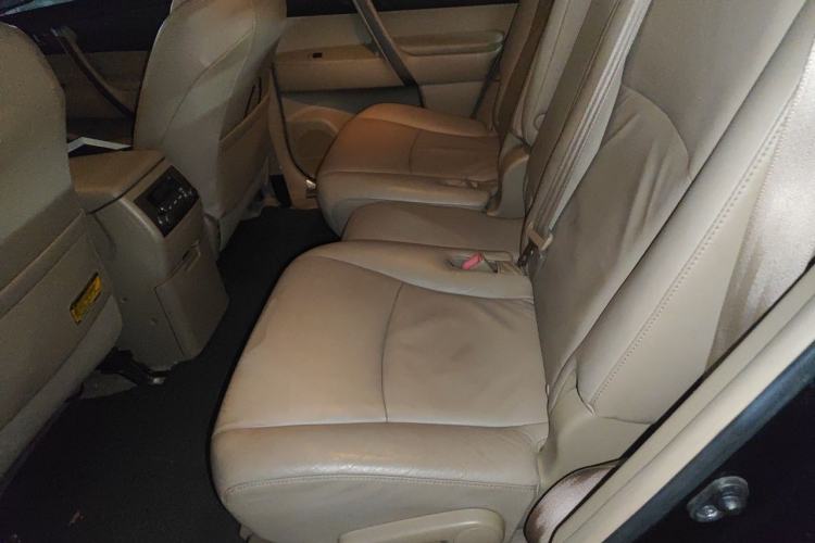 Used Toyota Highlander 2011 2.7L Two-Wheel Drive 7-Seater Luxury Edition Left Rear Seat