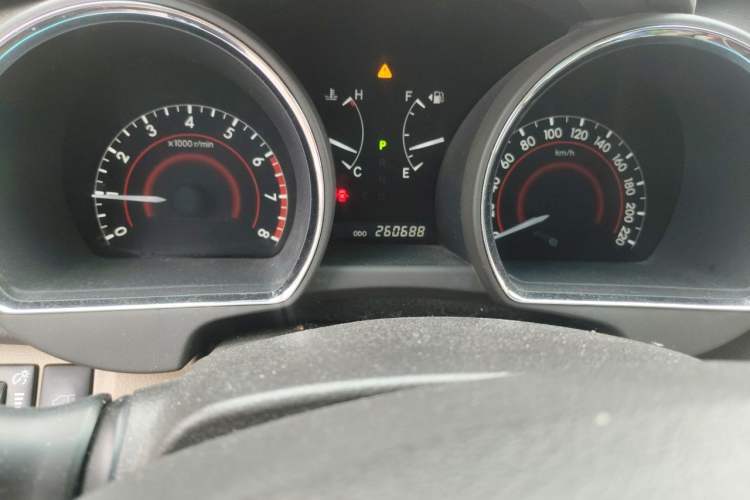 Used Toyota Highlander 2011 2.7L Two-Wheel Drive 7-Seater Supreme Edition Odometer Close Up