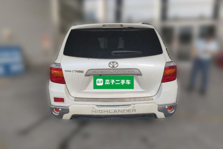 Used Toyota Highlander 2011 2.7L Two-Wheel Drive 7-Seater Elite Edition Rear