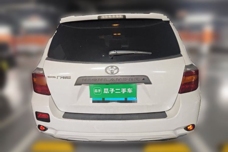 Used Toyota Highlander 2011 2.7L Two-Wheel Drive 7-Seater Luxury Edition Rear